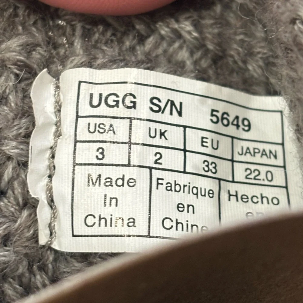 KIDS GIRLS 3 GREY UGG CARDY II KNIT SHEEPSKIN BOOTS 5649